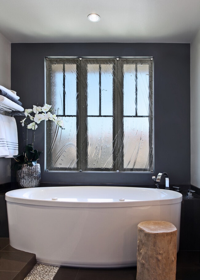 Building Photo - 3321 View Ridge Drive