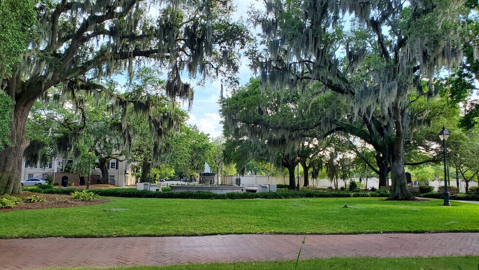 Building Photo - 105 W Oglethorpe Ave