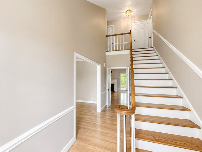 Building Photo - 202 Mallowrose Ln