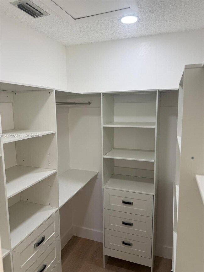 Building Photo - 3553 Magellan Cir