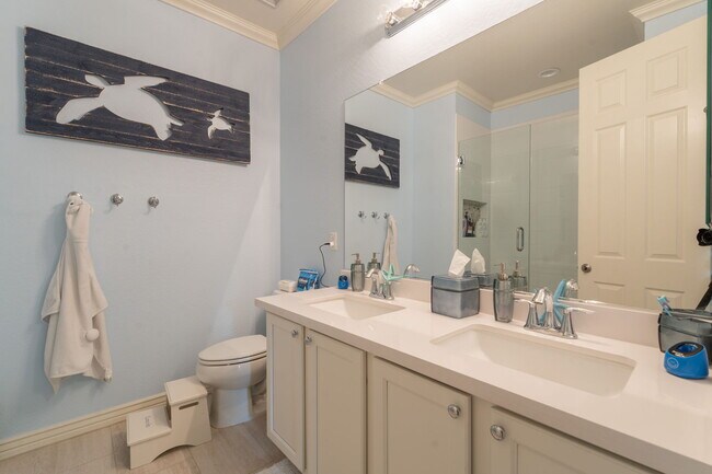 Building Photo - 3852 E Comstock Dr