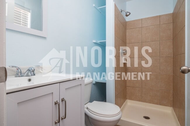 Building Photo - Great Home in the Heart of Eloy