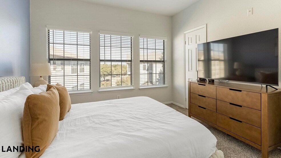 Building Photo - 1601 W Arbrook Blvd