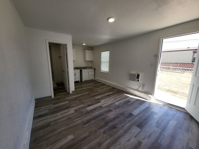 Building Photo - 82 N Louisiana St