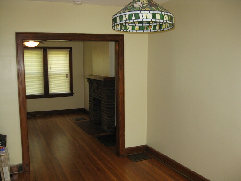 Building Photo - 495 Wyandotte Ave