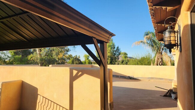 Building Photo - Fully Furnished! Charming 1BED/1BATH private space located in the desirable North Scottsdale !