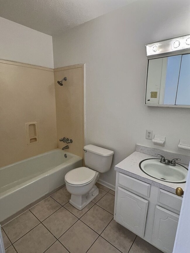 Building Photo - 3-Bedroom Home Near Downtown Ocean Springs in the Golf Cart District