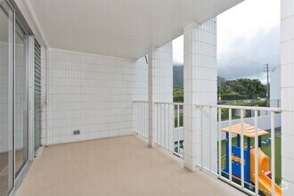Building Photo - Haiku Hale - 3 bedroom, 2 bathroom, 1 park...