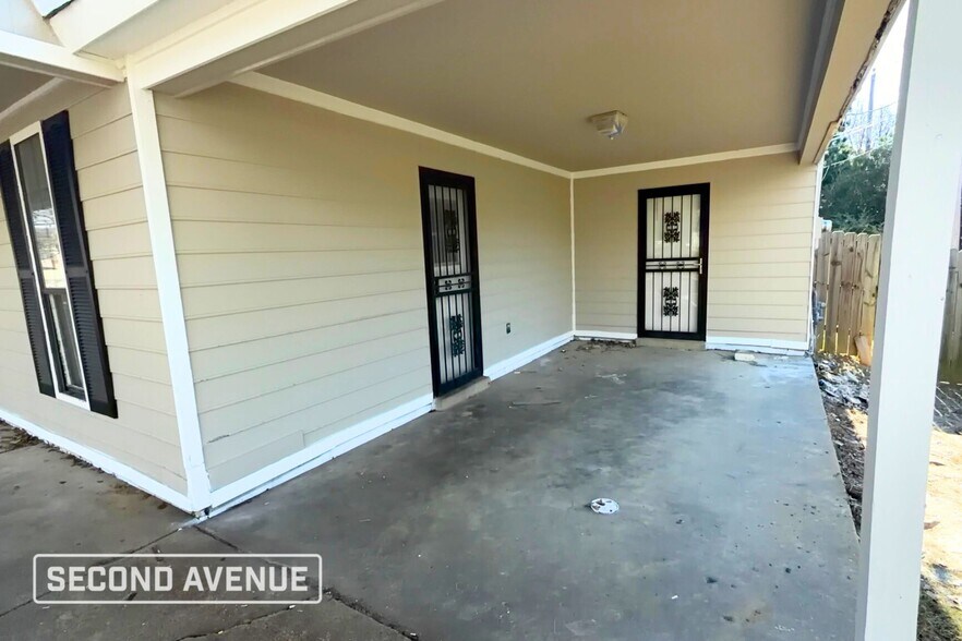 Building Photo - 5775 Ashridge Pl