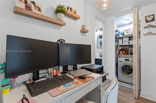 Building Photo - 2451 Brickell Ave