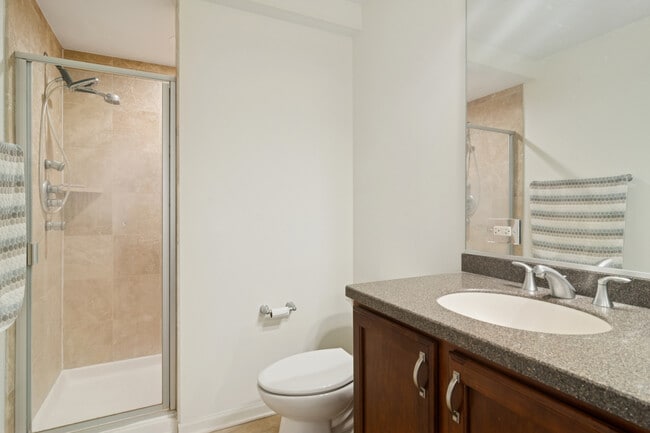 Building Photo - 77 N Quentin Rd