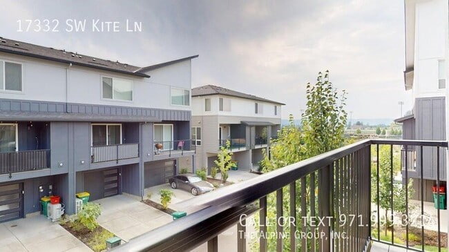 Building Photo - 17332 SW Kite Ln