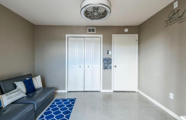 Building Photo - 8529 Hearth Dr