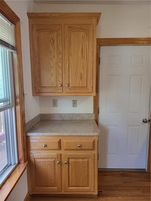 Building Photo - 511 Pond St