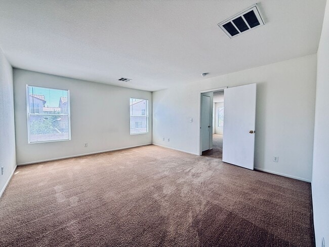 Building Photo - Available Now-Lovely Two Story Home!  Make it yours!