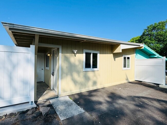 Building Photo - 74-5166 Puuhalo Street