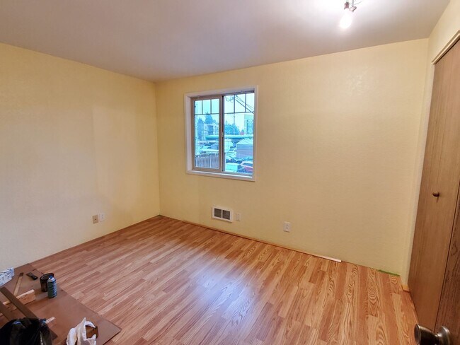 Building Photo - Hajek