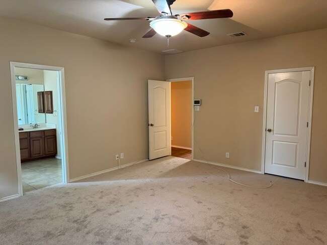 Building Photo - 2656 Pillory Pointe