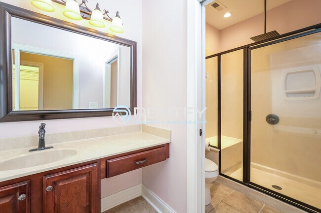 Building Photo - 5485 Styers Ferry Rd