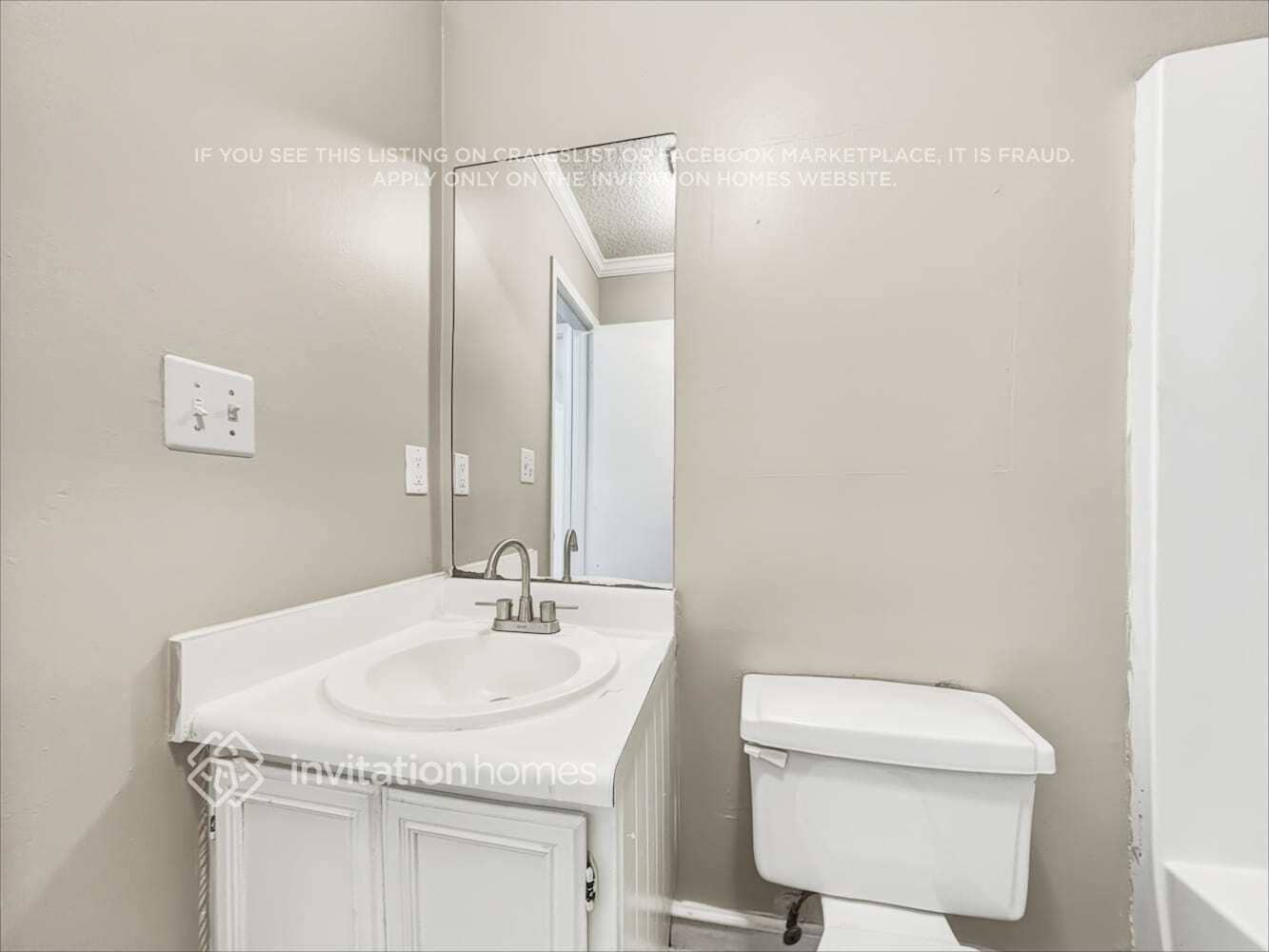 Building Photo - 443 Linda Ln