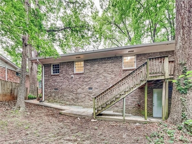 Building Photo - 3630 Winview Ct