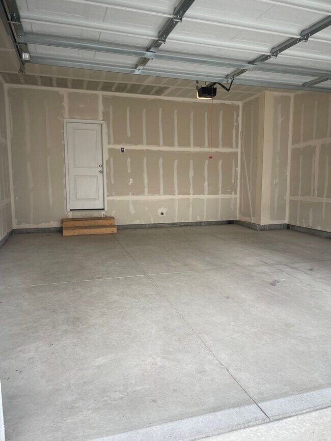 Building Photo - 13963 Silver Peak Ln
