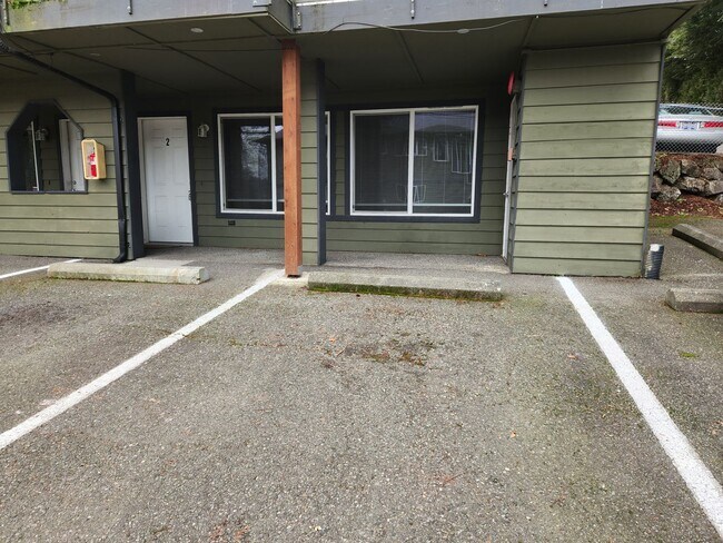 Building Photo - 9717 Danwood Ln NW