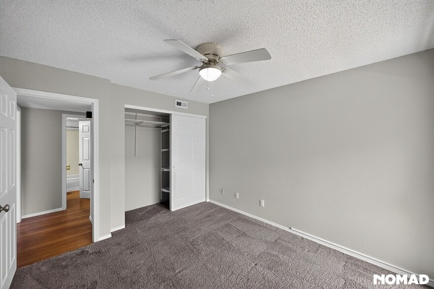 Building Photo - 8225 S Fairmount Dr