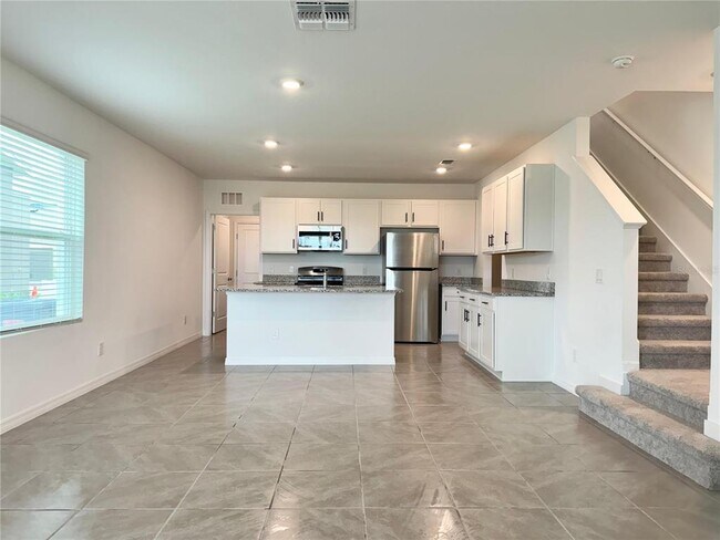 Building Photo - 15056 Windflower Aly