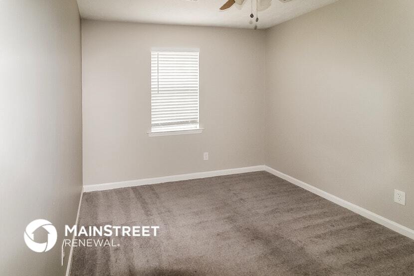 Building Photo - 329 Lakeshore Dr