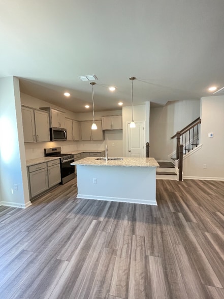 Building Photo - 244 Broomside Ave