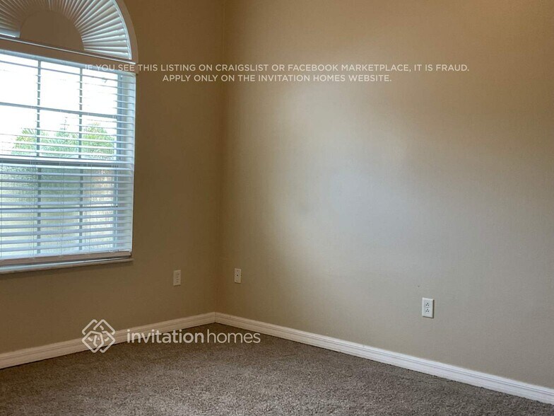 Building Photo - 11011 Lynn Lake Cir