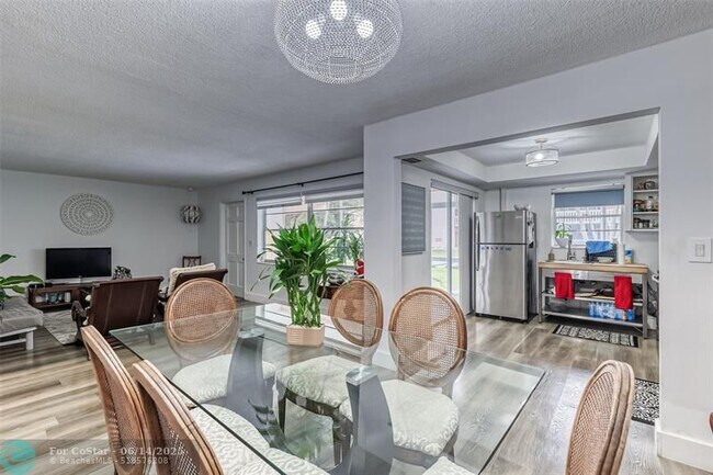 Building Photo - 200 NE 12th Ave