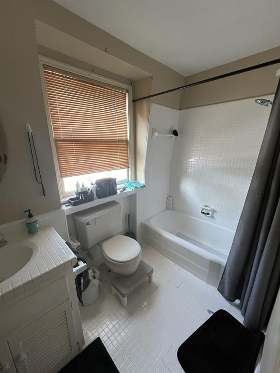 Building Photo - 2704 San Pedro St