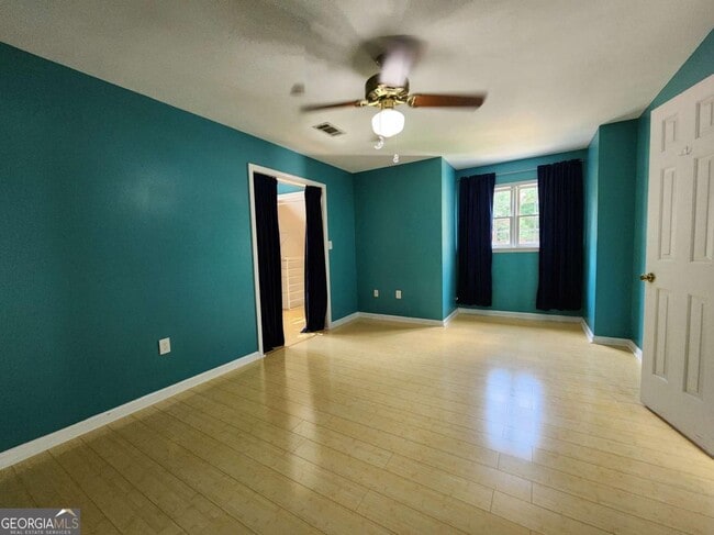 Building Photo - 2077 Wilshire Dr SW