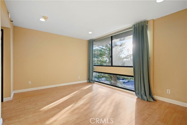 Building Photo - 500 E Del Mar Blvd