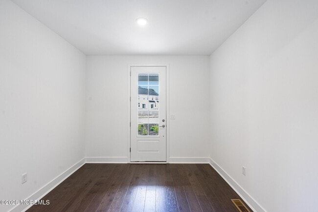 Building Photo - 160 Woolley Ct