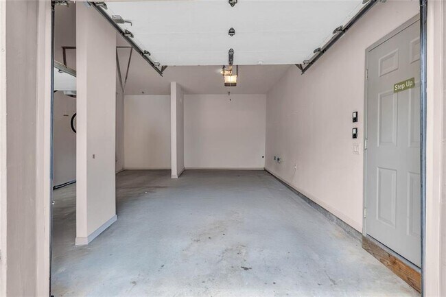 Building Photo - 1628 Briarcliff Rd NE