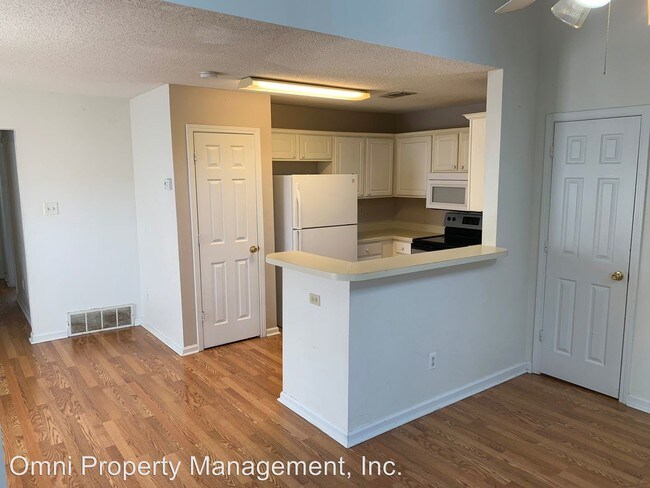Building Photo - 3 br, 2.5 bath House - 7789 Shadowland Dr