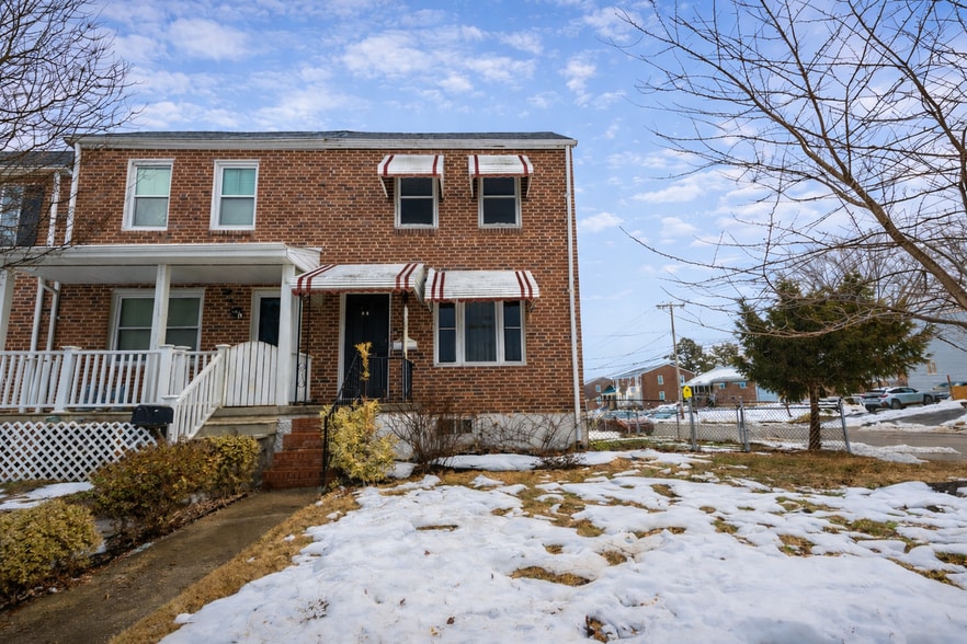 Building Photo - 1200 Narcissus Ave