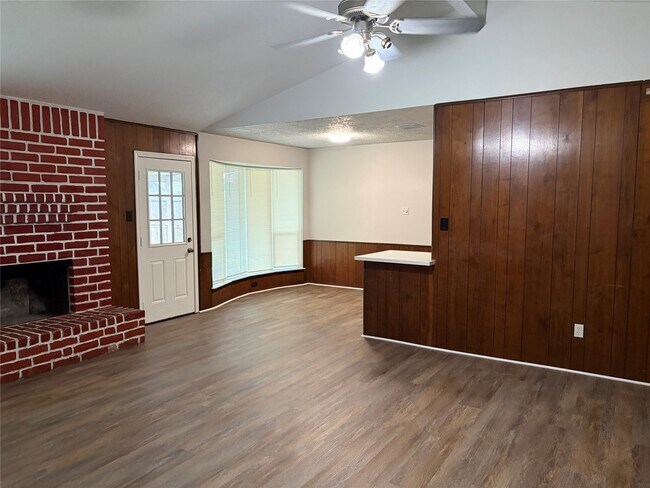 Building Photo - 12719 Huntington Field Dr