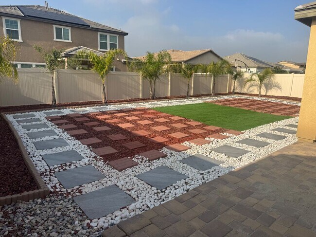 Building Photo - 28582 Buttercup Way