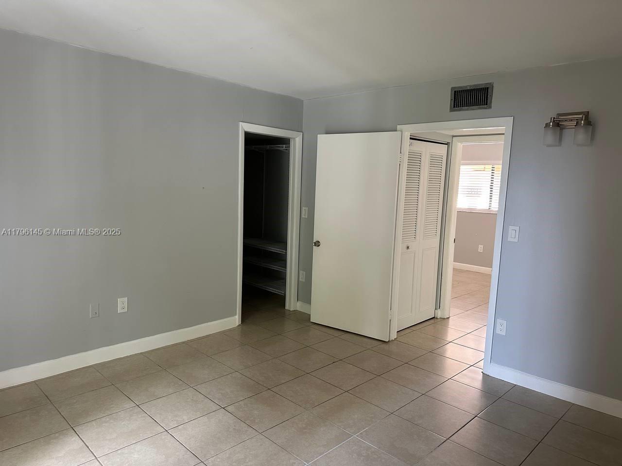 Building Photo - 8420 SW 133rd Avenue Rd