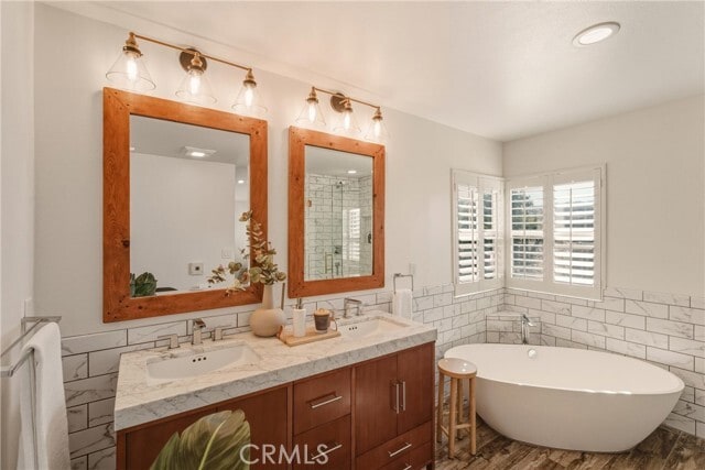 Building Photo - 1800 S Pacific Coast Hwy