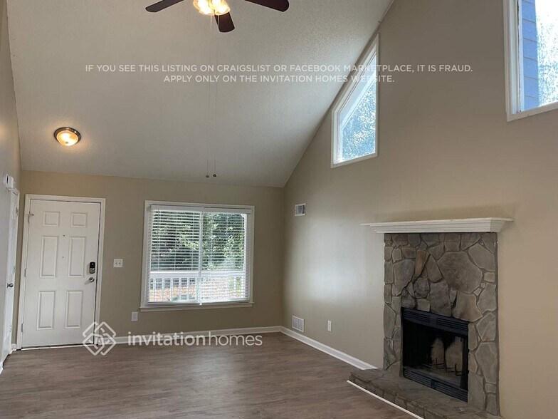 Building Photo - 1870 McDowell Ct