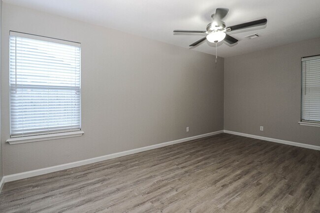 Building Photo - Total Remodel in Bentree - 3bed 2 bath!