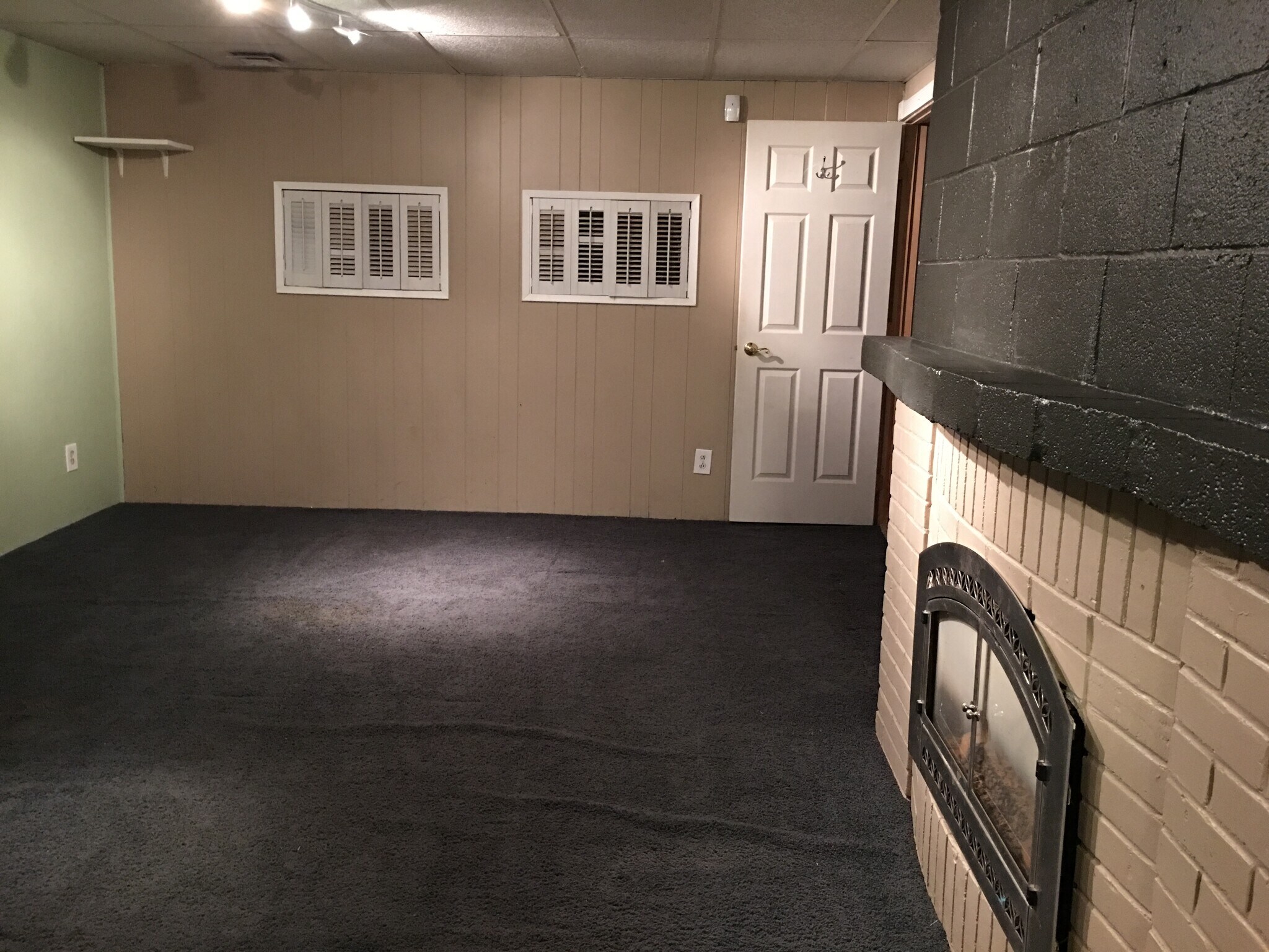 Downstairs Living Room - 3512 East Ben Burr Boulevard