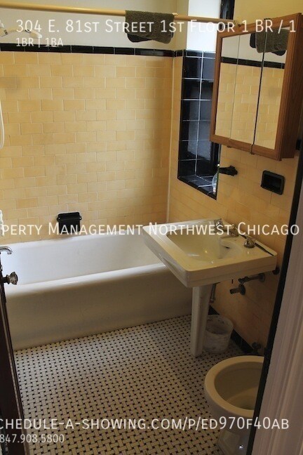 Building Photo - 304 E 81st St