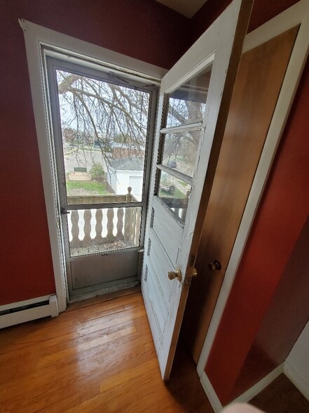 Building Photo - 1301 Jewel Ct