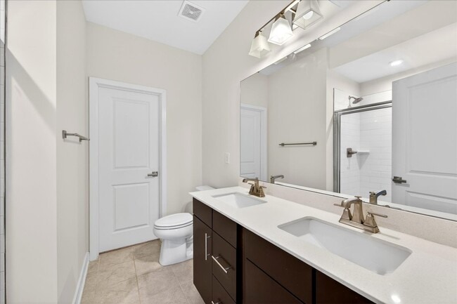 Building Photo - 530 Billingsley Rd